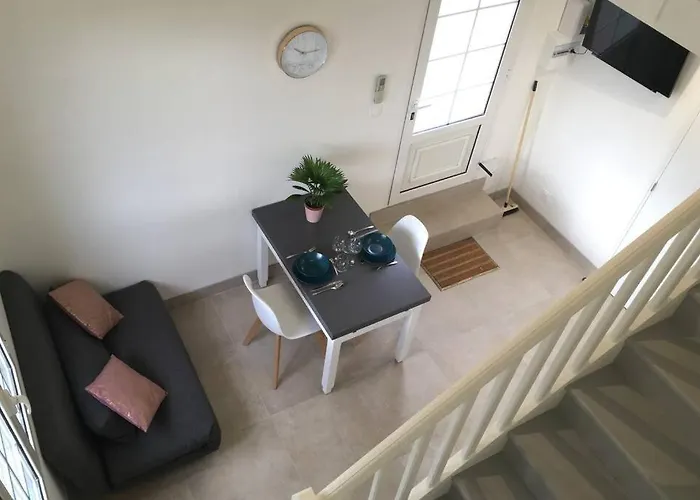 Neuf Entre Et Montagne.