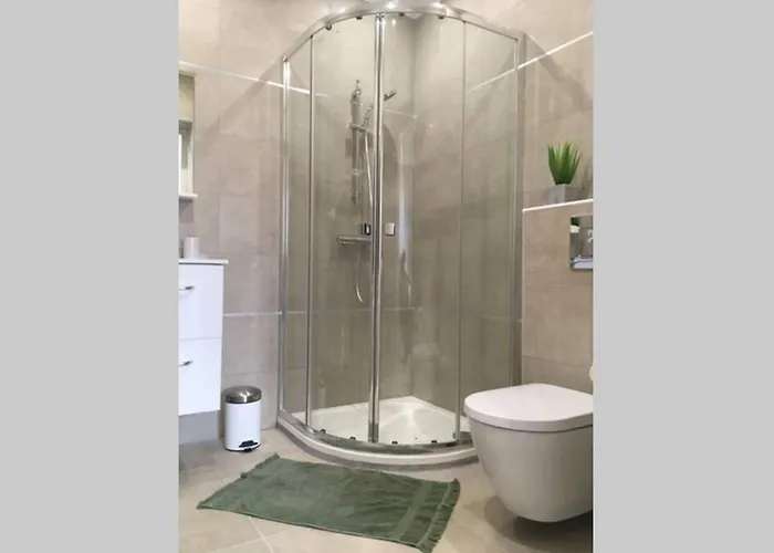 Neuf Entre Et Montagne.